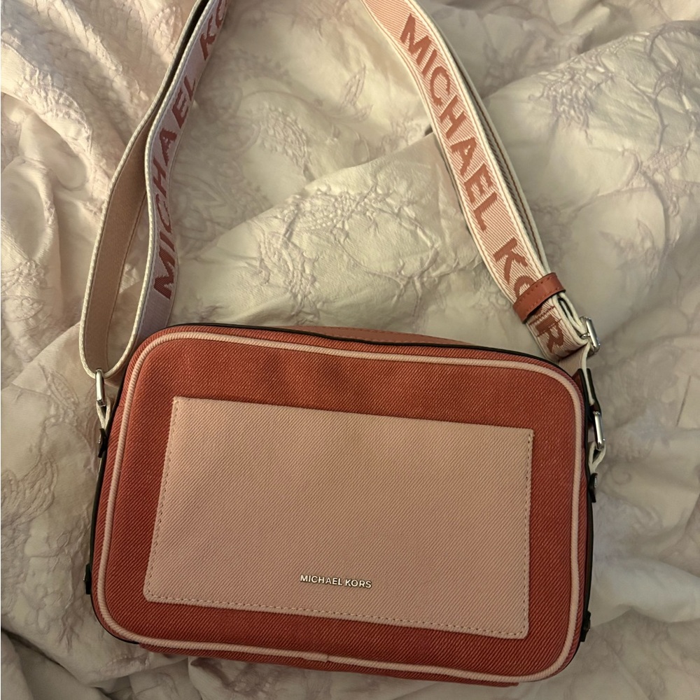 Michael Kors Blush and Beige shoulder bag